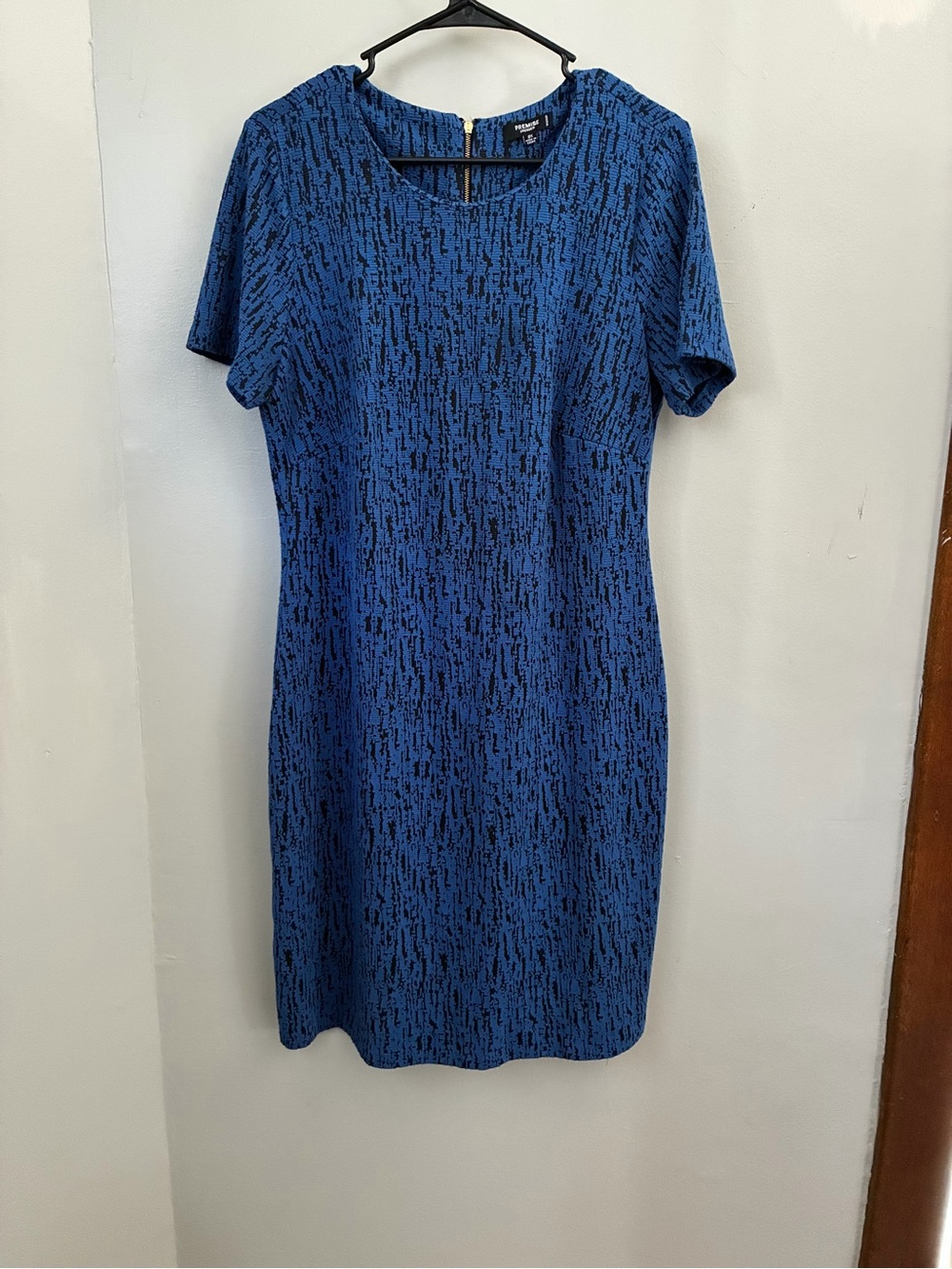 Premise women’s 0X (14W) black and blue dress